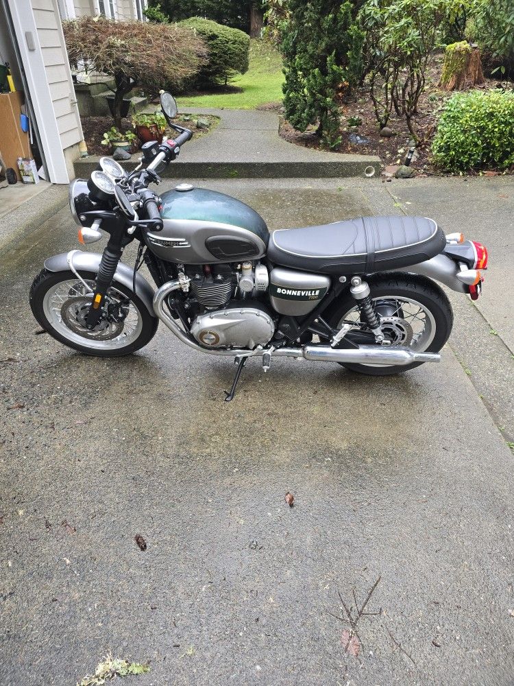 2023 Triumph Bonneville T120