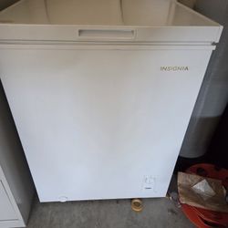 Insignia Freezer