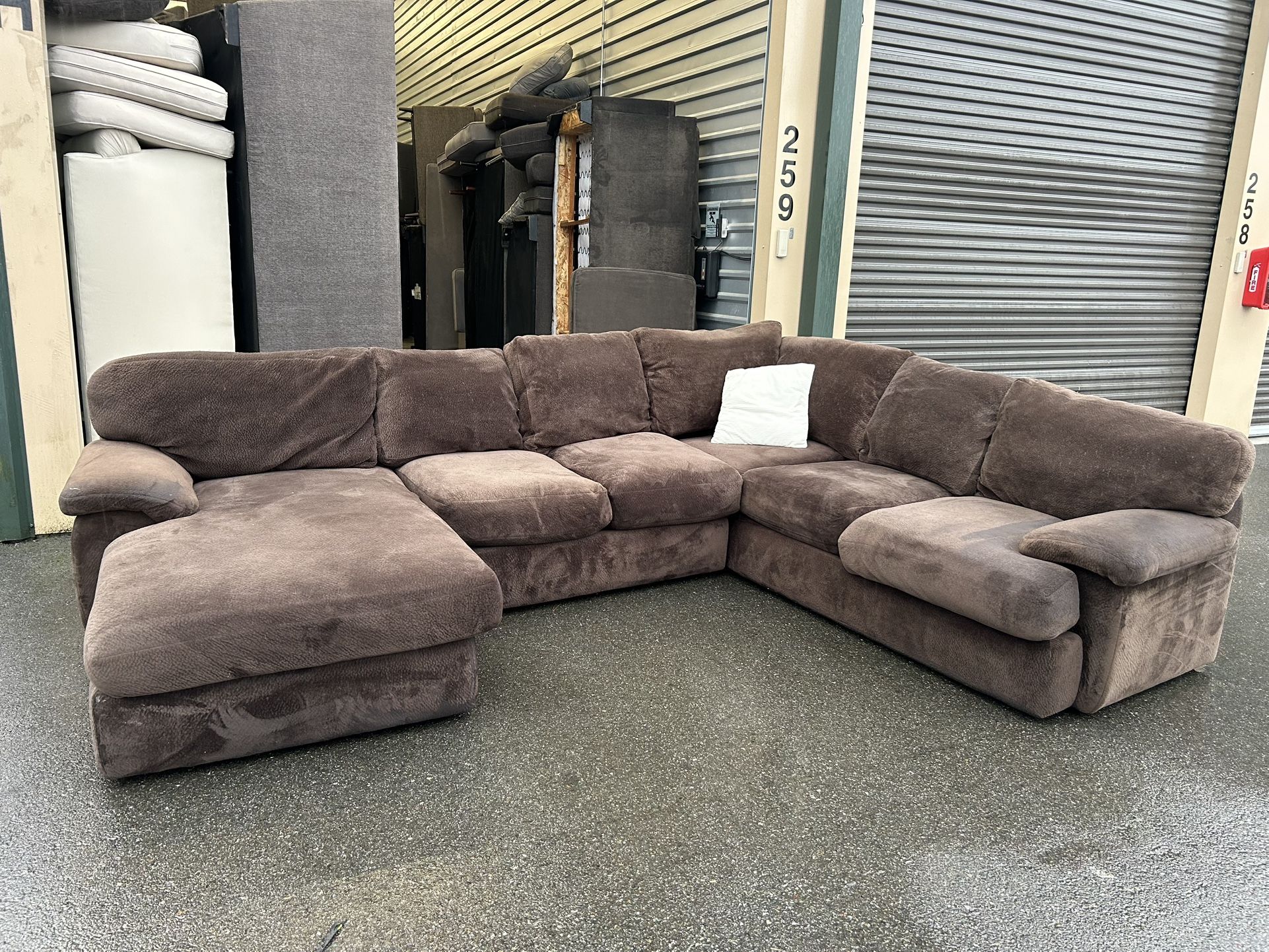 Sectional Couch 