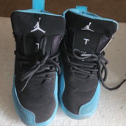 Kids Jordan 12