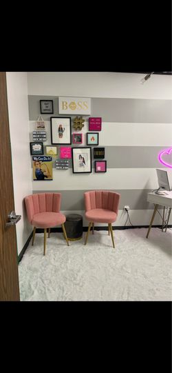 Set of 2 Pink Bouclé Accent Chairs