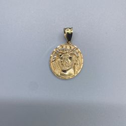 10K Pendant