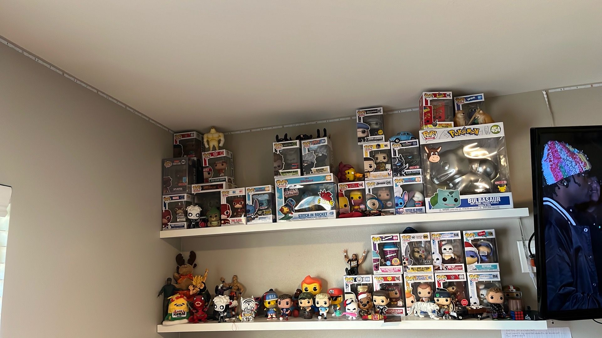 TONS OF FUNKO POPS AND OTHER THINGS