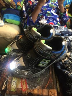Sketchers size 3