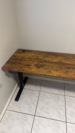 Computer desk