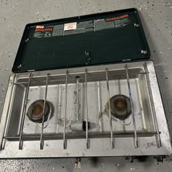 Coleman Propane Stove With 2 Burners
