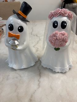 Ghost Bride and Groom Halloween Figurines