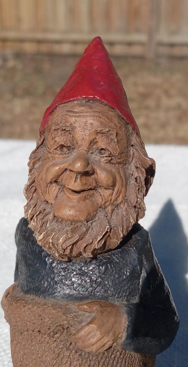 1987 TOM CLARK Gnome