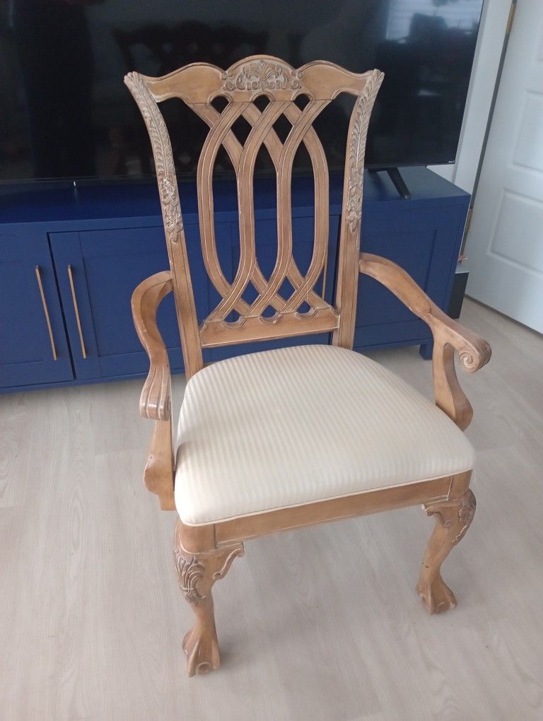 Beautiful Antique Style Side Chair