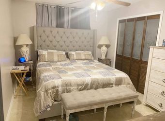 Complete king bedroom set with adjustable base