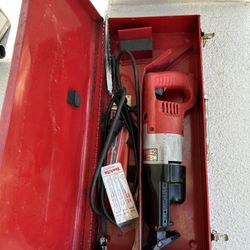 Milwaukee Corded Saw Zaw  