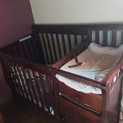 Baby Bed With Changing Table And Mattress 