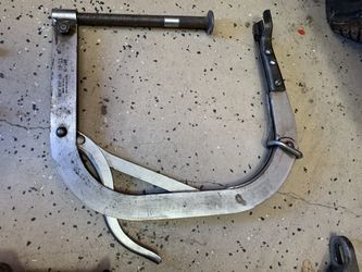 CF11 Valve Spring Compressor