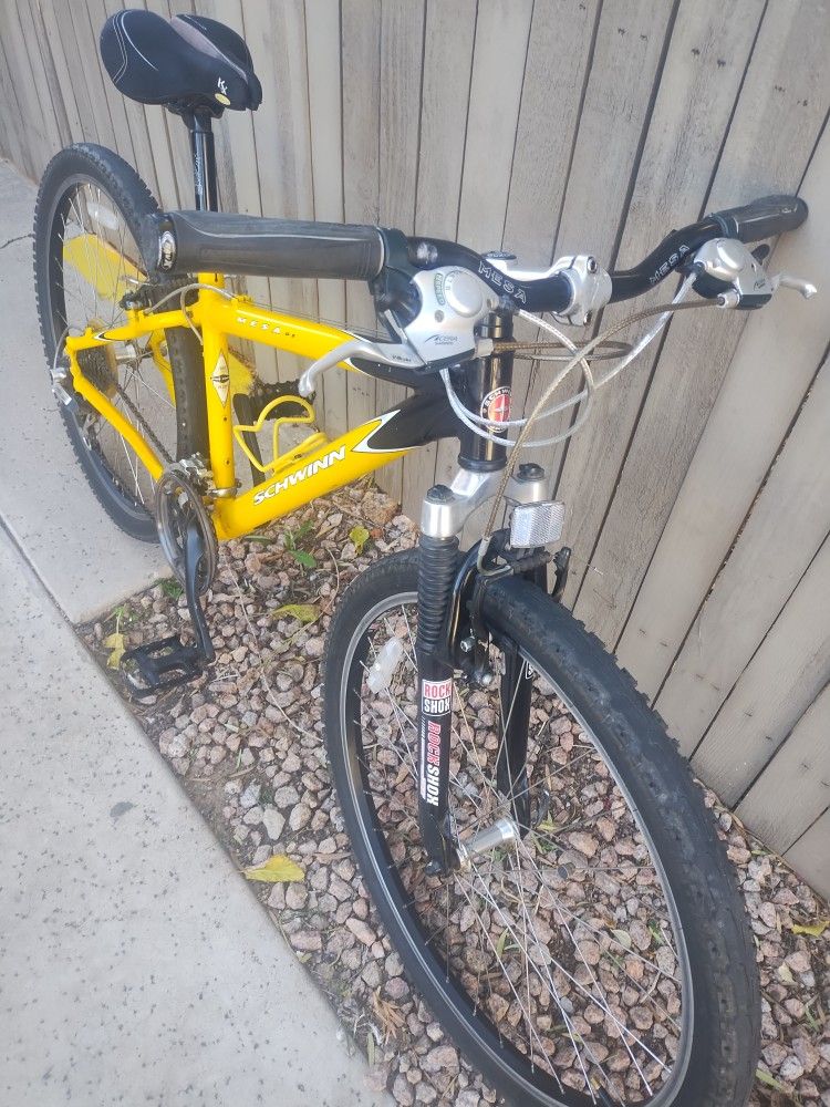 Nice Schwinn Mesa Mountain Bike