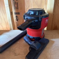 Milwaukee Vacuum