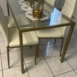 4 Chairs Dinning Room Set 