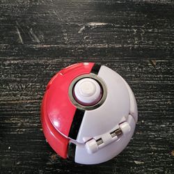 #Pokémon #Throw N Pop Pokeball