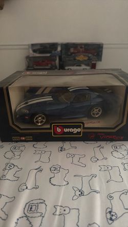 Bburago 1:18 Dodge Viper GTS Die-Cast Model