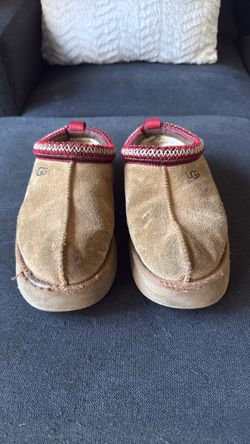 UGG shoes/slippers