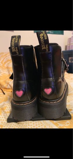 Boots size 9 $65..$55 New Condition