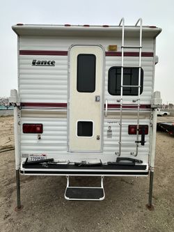  Lance Legend 945 11'3" Camper