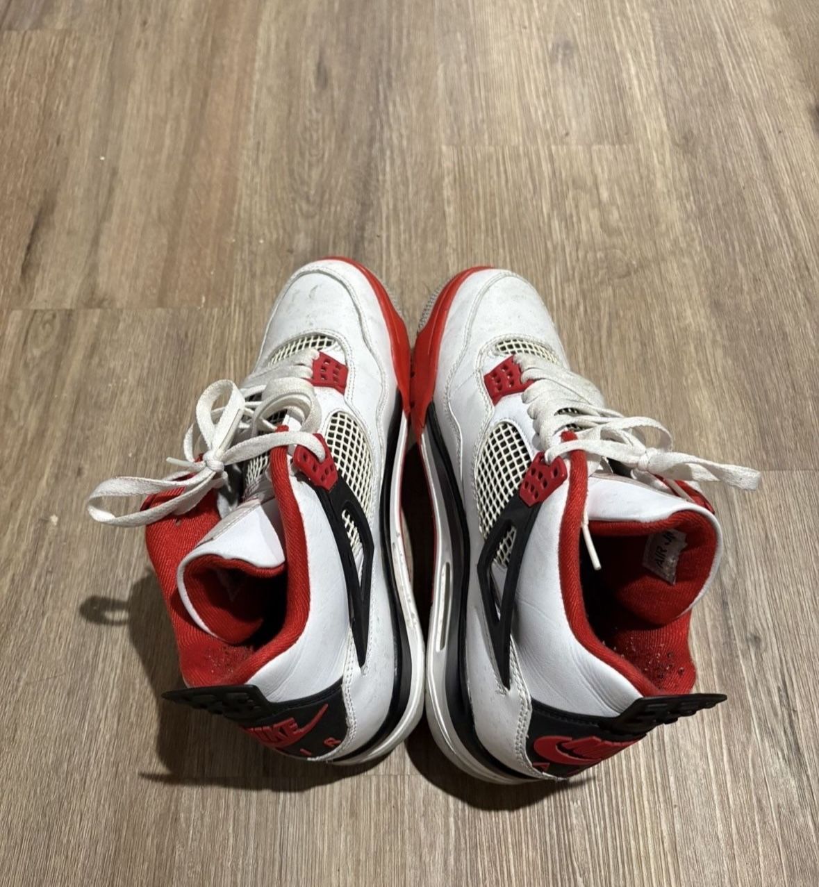 Jordan 4 Fire Reds