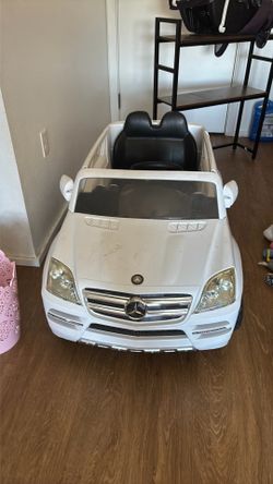 Mercedes electric car
