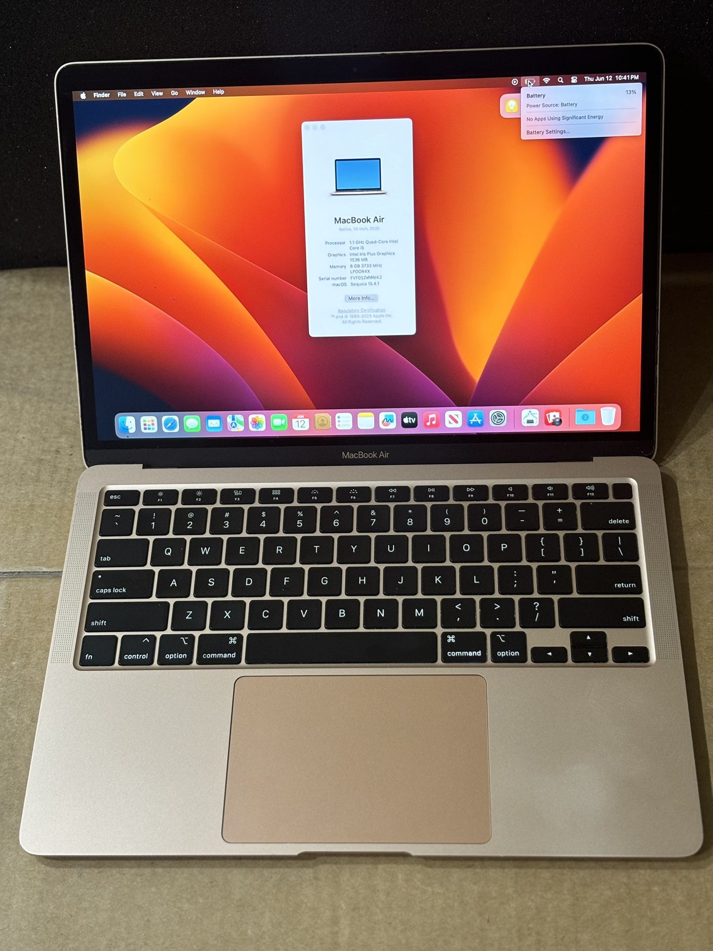 MacBook Air 13 2020 i5 8gb ram 512 Gb Ssd gold