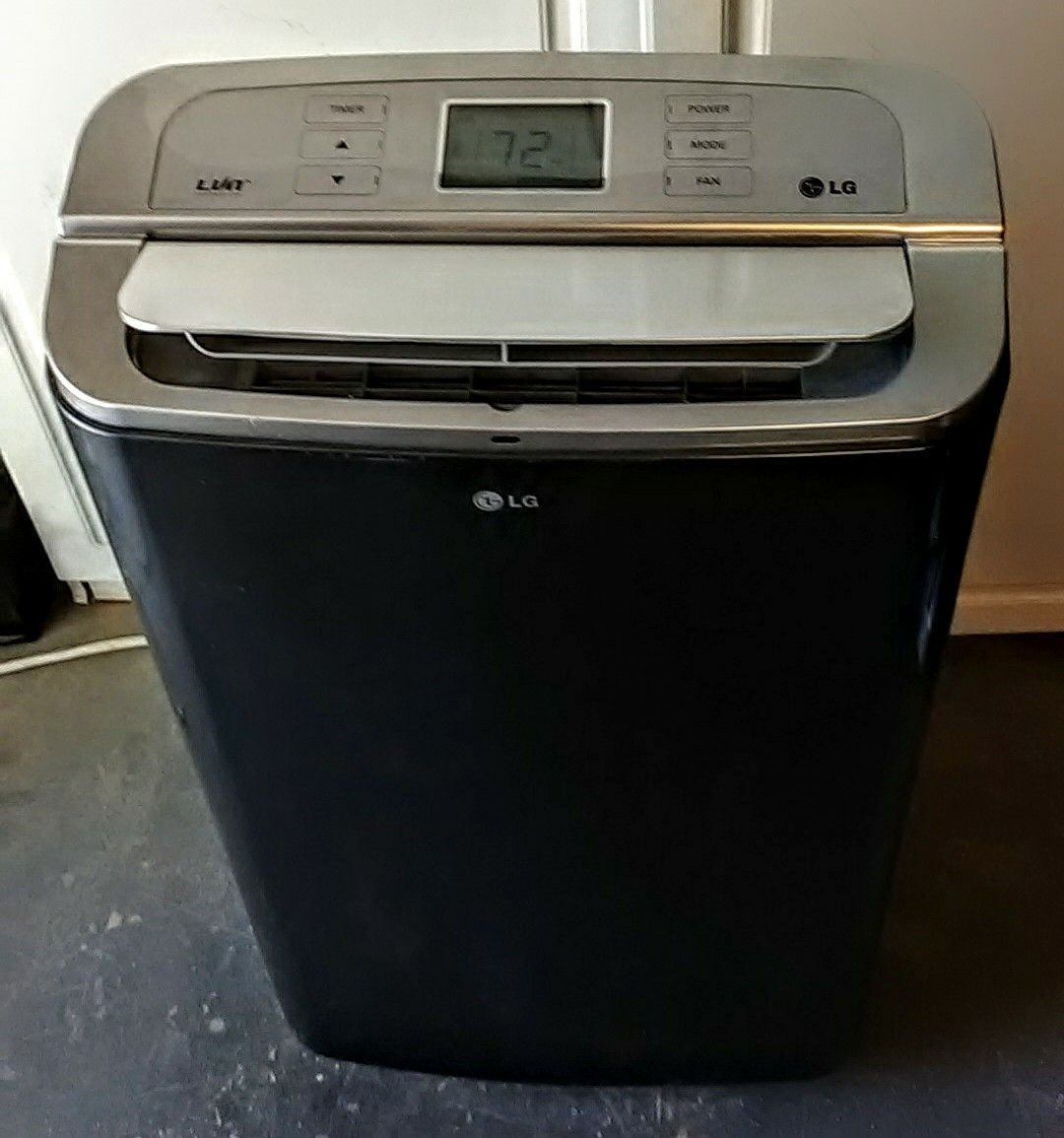 Lg Portable Air Conditioner Dehumidifier Lp1210bxr 12 000 Btus For Sale In Las Vegas Nv Offerup