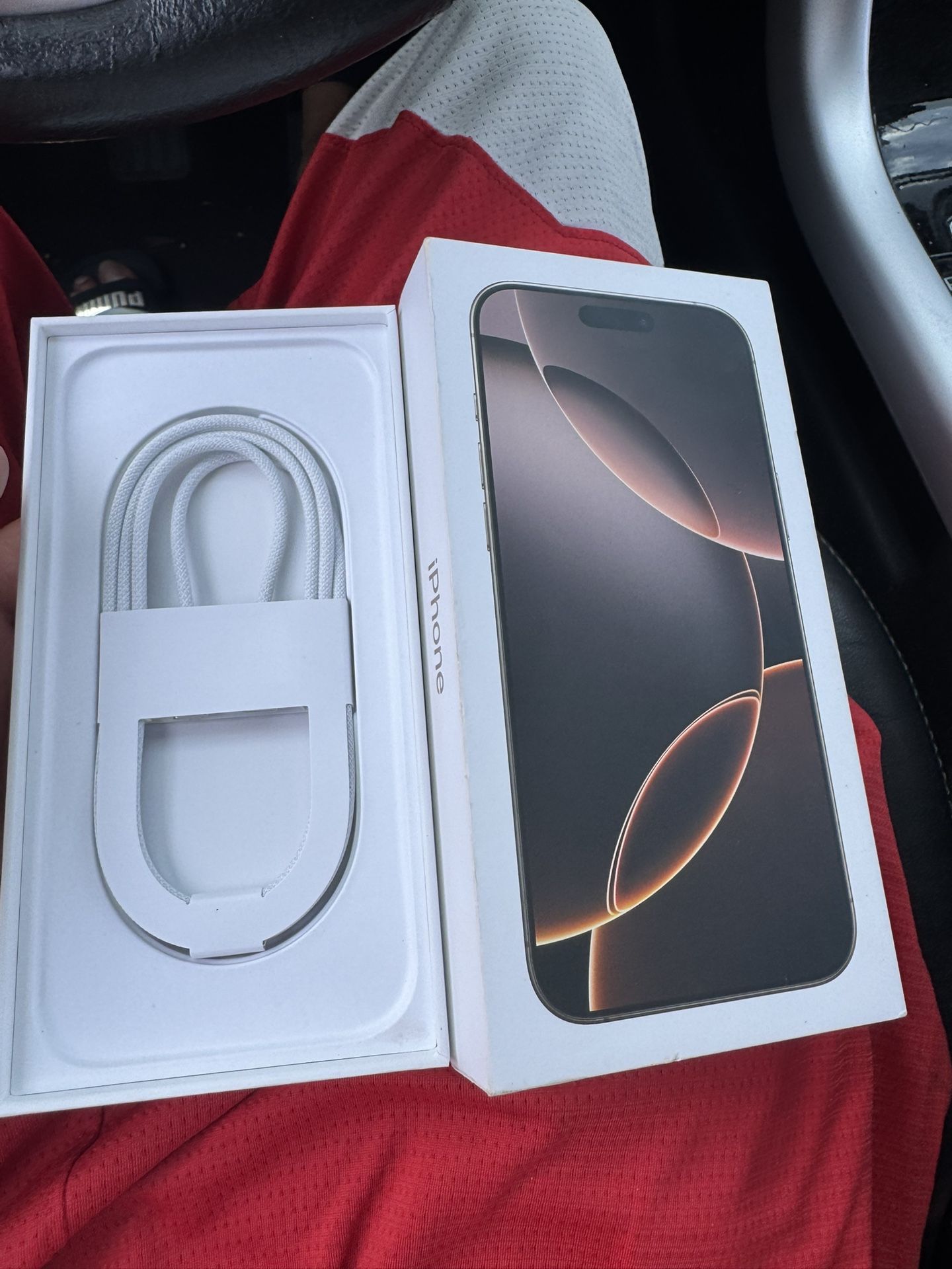 iPhone 16 Pro Max Box