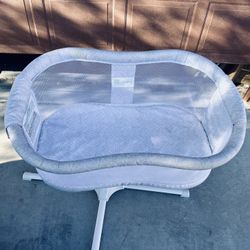 HALO BassiNest Swivel Sleeper