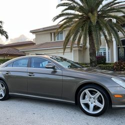 MERCEDES BENZ CLS550 - GORGEOUS CLS 550