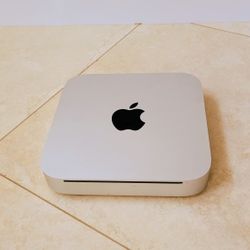 Apple Mac mini Computer w/MacOS High Sierra , SSD Hard Drive ( Solid State) , HDMI, DP- Great Condition.