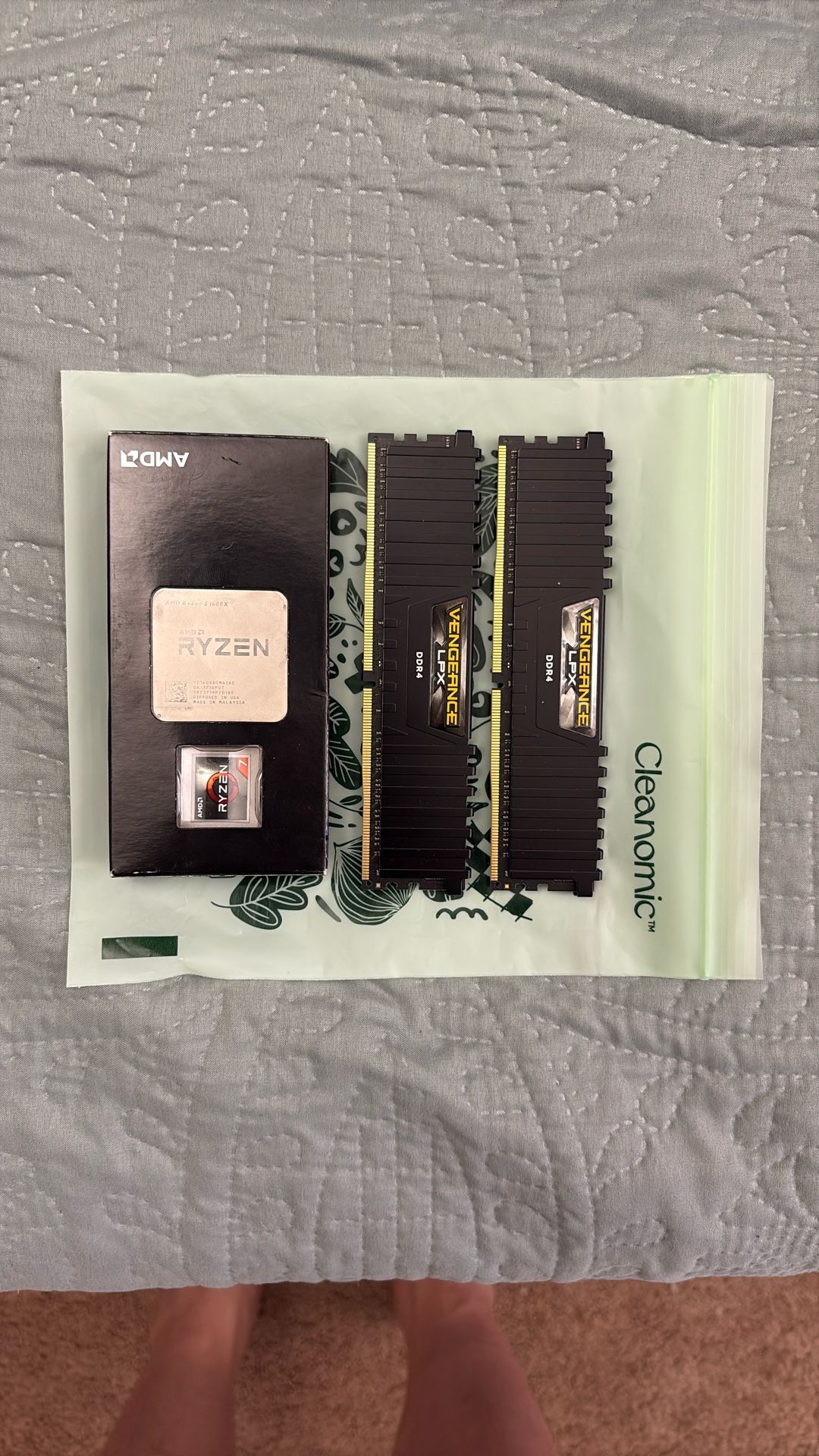 Ryzen 5 1600X / 8GB DDR4-3000 CL15