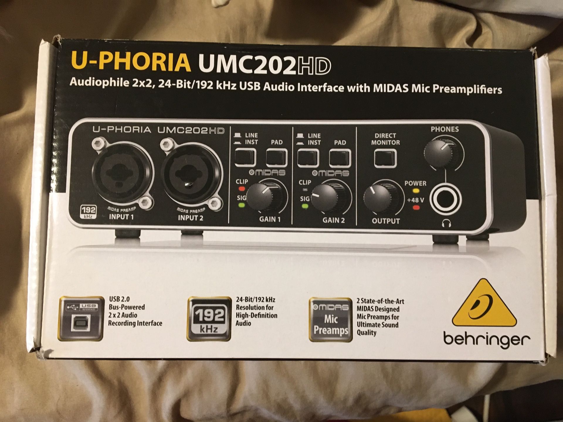 Behringer UMC202HD 2-in 2-out 192kHz Audio Interface