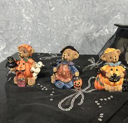 Gerson international resin Halloween teddy bears