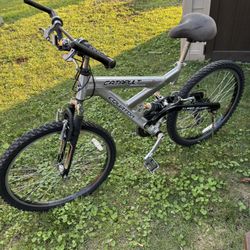 Catapult Equator Aluminum Mountain Bike 21 Speed 