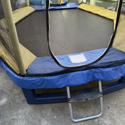 Trampoline 
