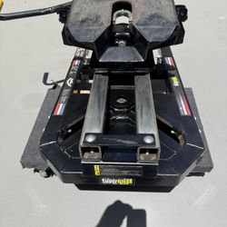 Fifth Wheel Hitch