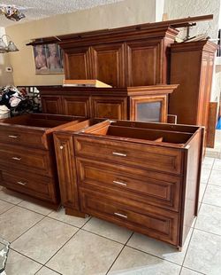 Kitchen Cabinets Cherrywood- Great Condition