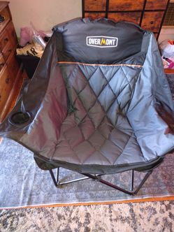 Folding camp chair