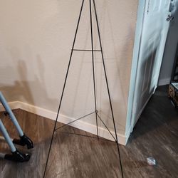 Floral Arrangement Holder