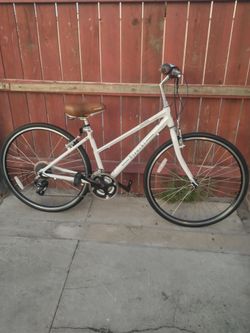 Bianchi Cortina Hybrid Bike