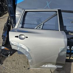 Nissan Rogue Right Rear Door Oem 