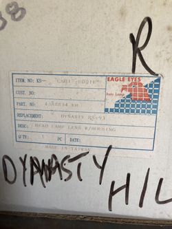 88-93 dodge dynasty right headlight