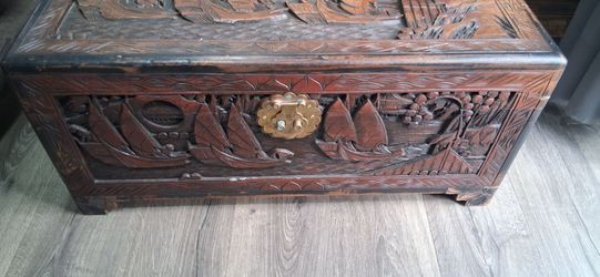 Camphor chest