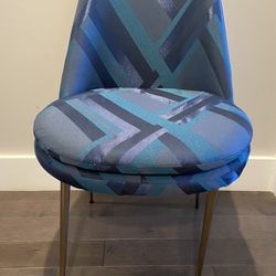 ELEGANT SMALL WEST ELM KIDS CHAIR 