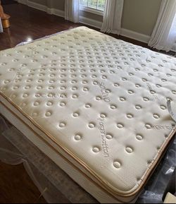 Saatva Classic Firm King Mattress