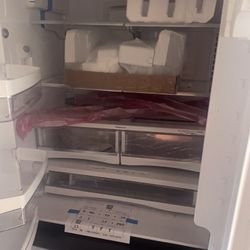 GE French Door Refrigerator ( Brand New ) 