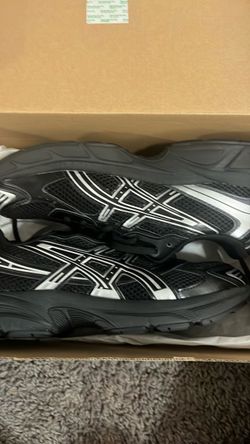 black asics size 6.5